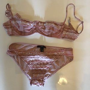 Louis Vuitton Bikini Size 42 like new